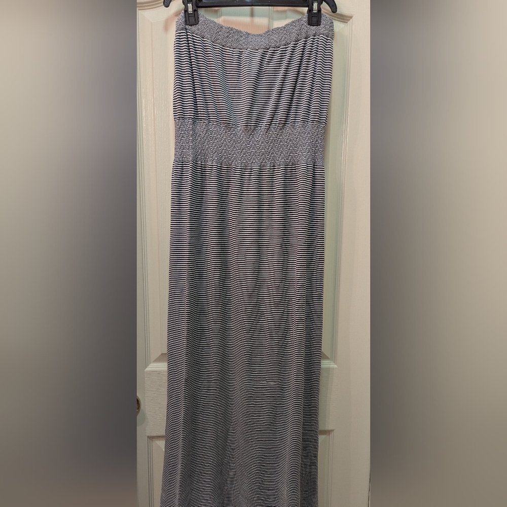 Striped Black and White Women's Sleeveless Maxi Dress